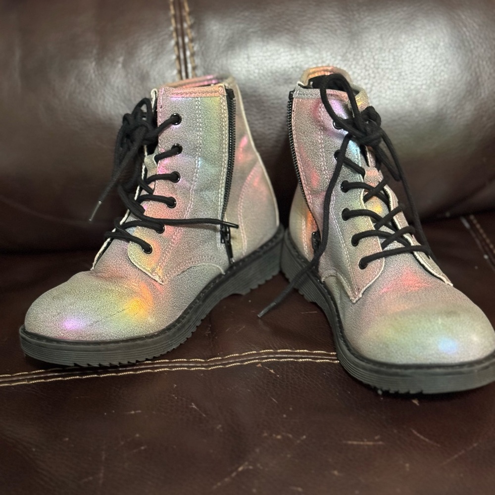 The Children’s Place Ankle boots for big girls size 4.